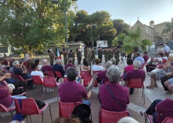 Bersaglieri da quattro regioni e fanfara per l’anniversario del Corpo