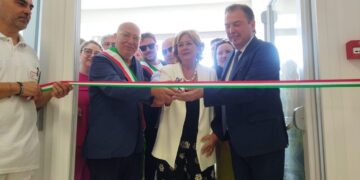 Taglio del nastro alla Casa di comunità: «Così potenziamo l’assistenza territoriale»