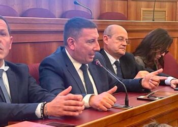 Renexia, Sigismondi replica a Menna: «Ortona scelta per la logistica, smetta di fare la vittima»
