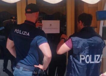 Violenta rissa a Chieti, sospesa per cinque giorni la licenza di un bar pasticceria