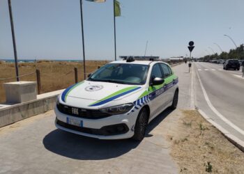 Malore in spiaggia, 77enne muore a San Salvo Marina