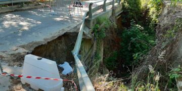 Riaperto il ponte sul Feltrino: senso unico alternato e limite a 3,5 tonnellate