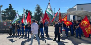 Rheinmetall, la protesta dei lavoratori: «Il governo blocchi la vendita»