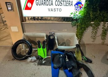Pesca di frodo, comportamenti pericolosi, sosta in aree vietate: sanzioni della guardia costiera