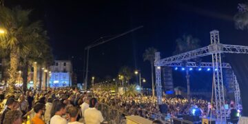 Ferroluglio: Vasto Marina balla per due sere, il 16 luglio i fuochi d’artificio sul mare