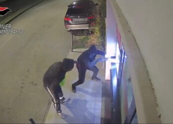 Bancomat fatti esplodere, due arresti e una denuncia