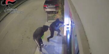 Bancomat fatti esplodere, due arresti e una denuncia