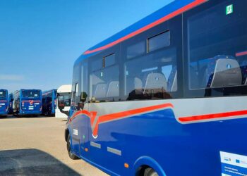 75 nuovi autobus per il Molise fermi a Vasto Marina, Fanelli: «Colpa dei ritardi regionali»