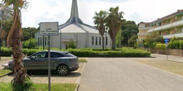 San Salvo Marina, il mercato settimanale si sposta davanti alla chiesa