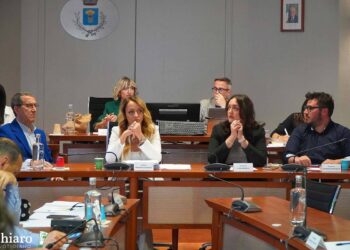 La maggioranza di centrodestra replica al Pd: «Parla davvero con una sola voce?»
