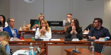 La maggioranza di centrodestra replica al Pd: «Parla davvero con una sola voce?»