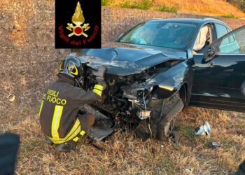 Fuori strada in A14, ferita una donna