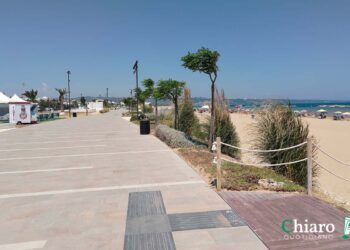 Stalli di sosta riservati ai lidi: nuovo lungomare vietato anche al carico-scarico merci