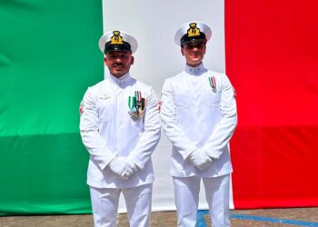 Salvarono due bagnanti a Punta Aderci, medaglia d’argento per due militari della guardia costiera