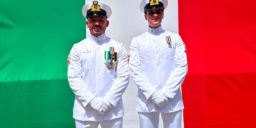 Salvarono due bagnanti a Punta Aderci, medaglia d’argento per due militari della guardia costiera