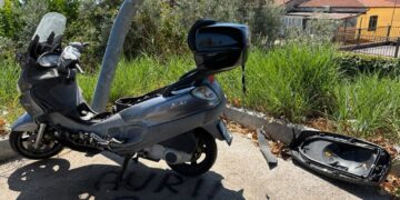 Scooter spariti o smontati, gli episodi salgono a tre: uno rubato, due abbandonati