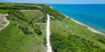 Voragine colmata, ma un tratto di Via Verde resta chiuso: c’è un altro sbarramento