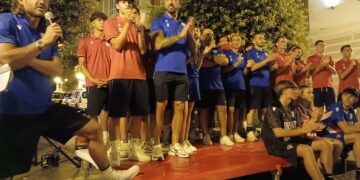 Cori, applausi e maglie nuove: la Pro Vasto si presenta nel calore dei suoi tifosi
