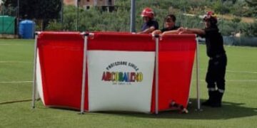 Emergenza incidenti: allo stadio di Cupello sistemato un vascone mobile per rifornire gli elicotteri