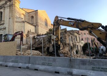 Cambierà il volto di piazzale Histonium: abbattuto il rudere, al suo posto un nuovo edificio