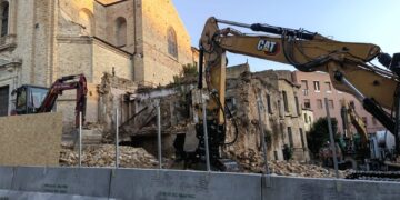 Cambierà il volto di piazzale Histonium: abbattuto il rudere, al suo posto un nuovo edificio