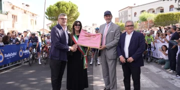 Giro d’Abruzzo 2026, Cupello ha acceso la corsa: tutti in festa per la grande partenza