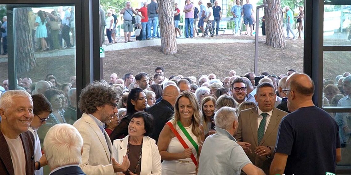 Dopo oltre 20 anni, si aprono le porte del nuovo teatro da 500 posti: «Importante per il territorio»